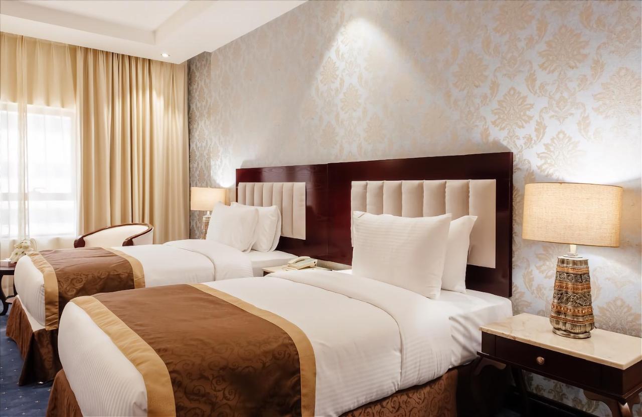Crystal Plaza Al Majaz Hotel シャルジャ エクステリア 写真
