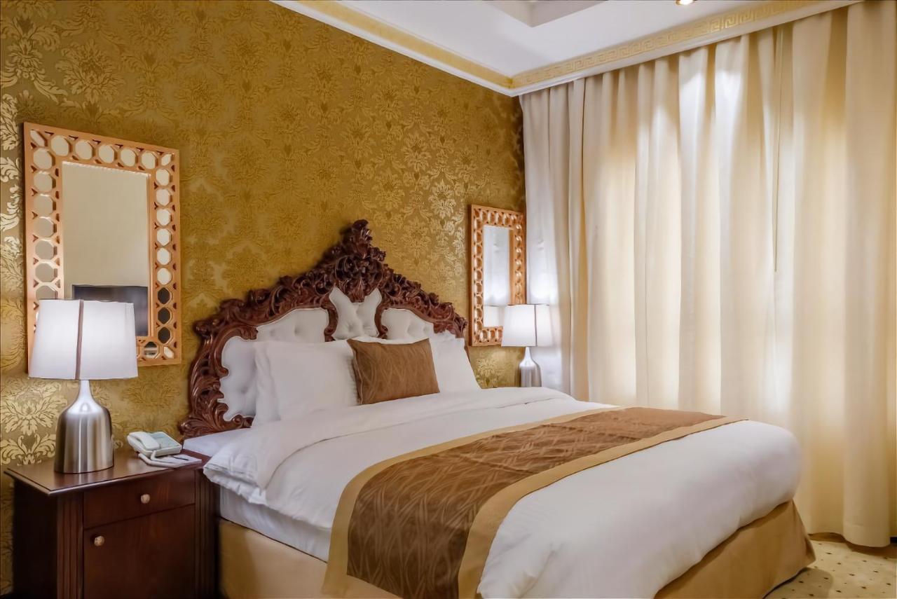 Crystal Plaza Al Majaz Hotel シャルジャ エクステリア 写真