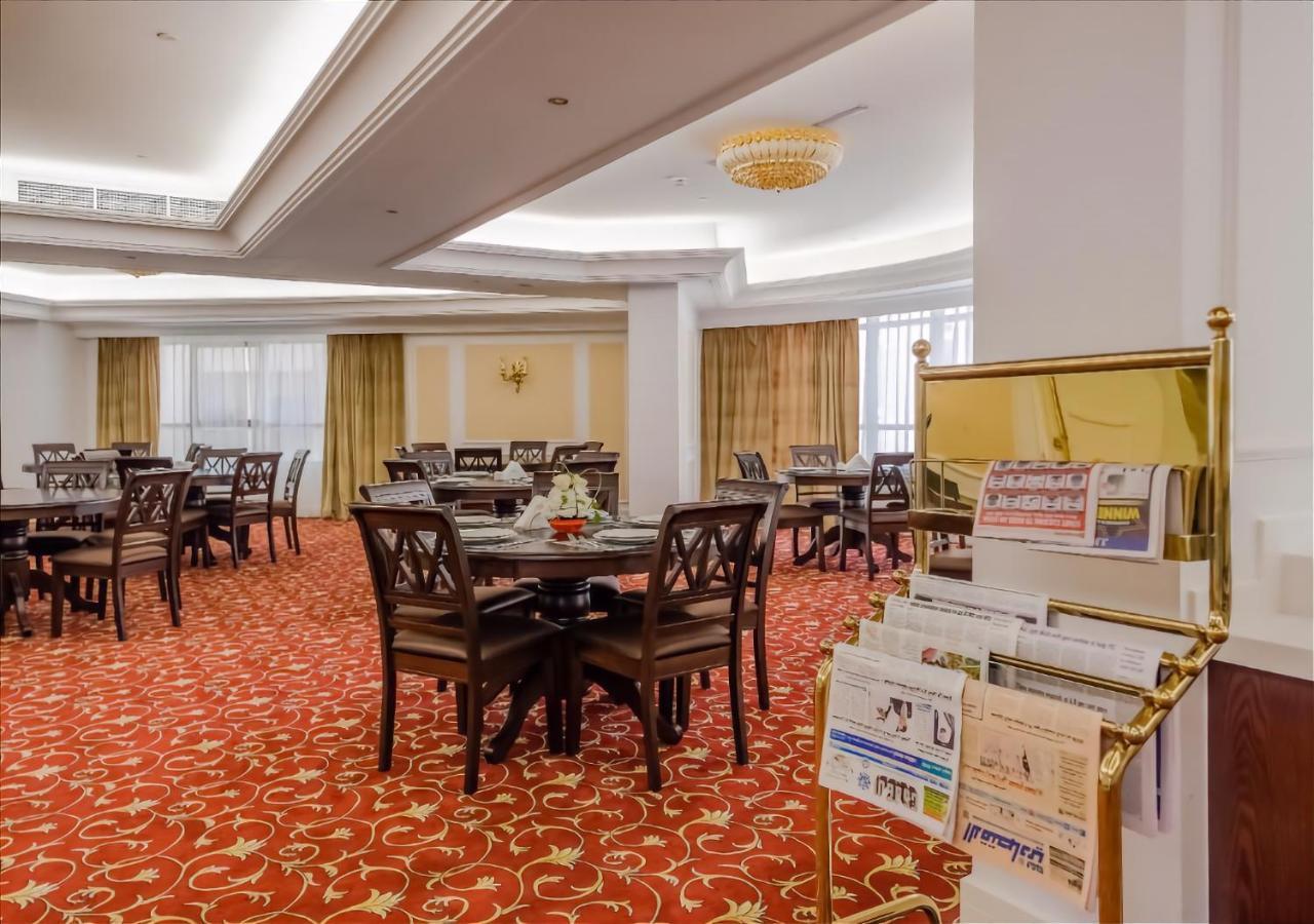 Crystal Plaza Al Majaz Hotel シャルジャ エクステリア 写真