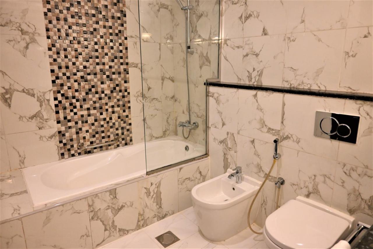 Crystal Plaza Al Majaz Hotel シャルジャ エクステリア 写真