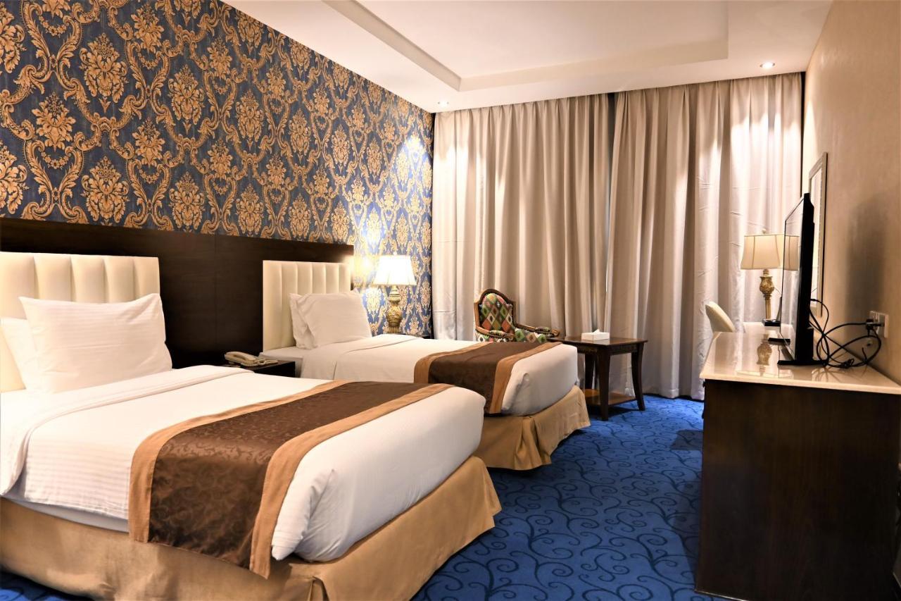 Crystal Plaza Al Majaz Hotel シャルジャ エクステリア 写真